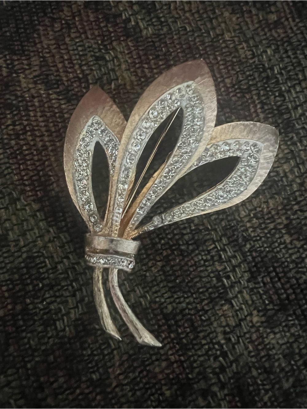 Vintage Capri Brooch - Women's Accessory